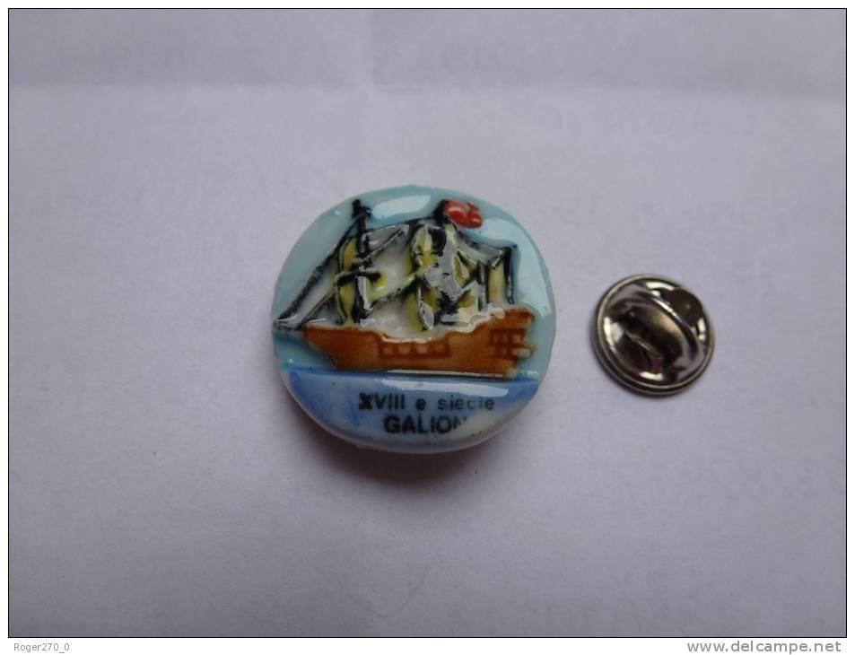 Beau Pin´s En Porcelaine , Bateau Galion , Voilier , Marine - Boats