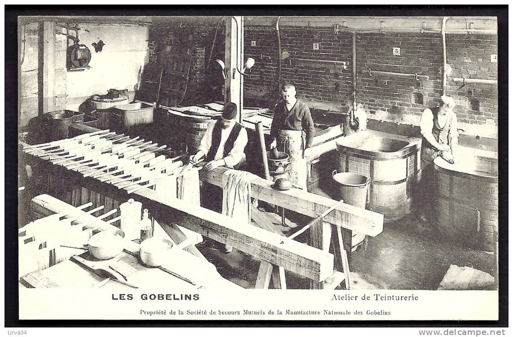 CPA ANCIENNE- FRANCE- PARIS XIII° (75)- LES GOBELINS- ATELIER DE TEINTURERIE- BELLE ANIMATION GROS PLAN - Distrito: 13