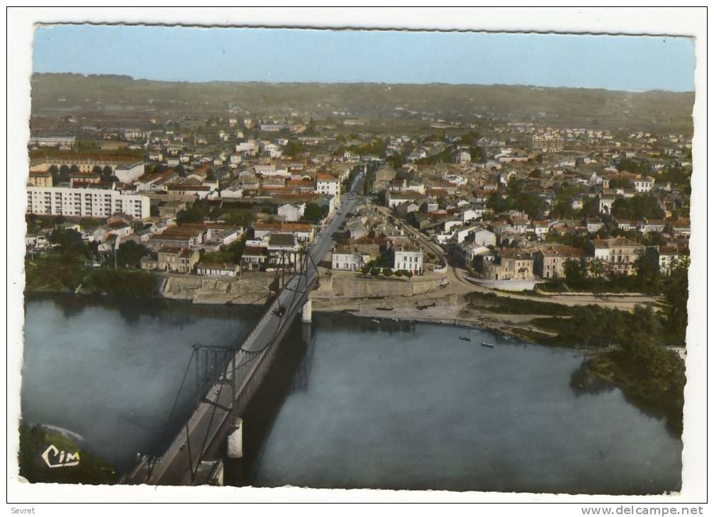 MARMANDE. - Vue Aérienne. CPM Dentelée - Marmande