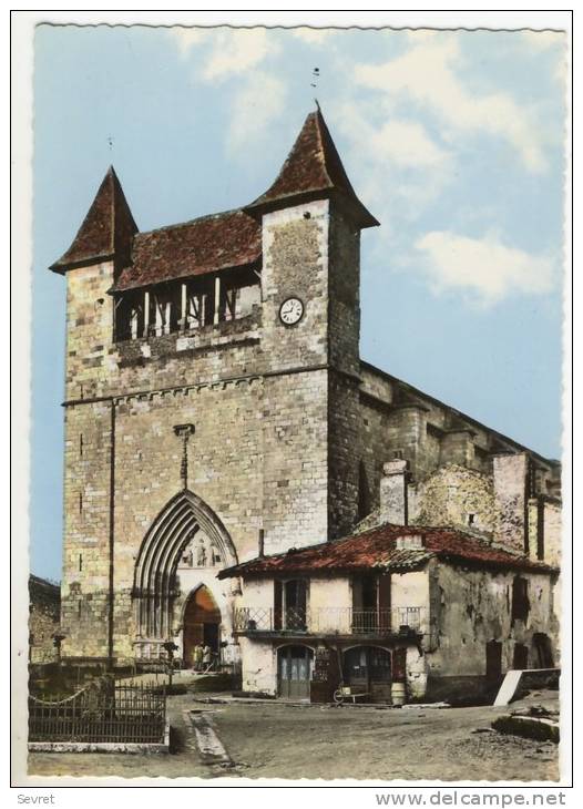 VILLEREAL. - L'Eglise.   CPM Dentelée - Other & Unclassified