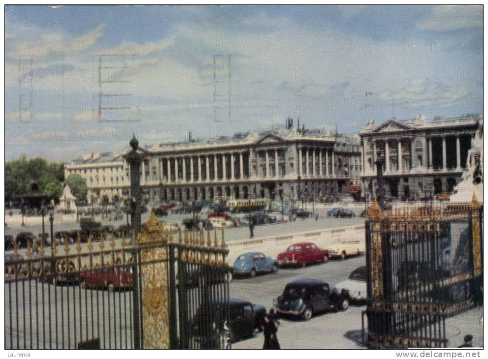 (987) France - Paris Place De La Concorde With Old Car - PKW