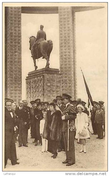 Belgique -ref A65- La Famille Royale A L Inauguration Du Monument Roi Albert A Nieuport - Edit Nels -carte Bon Etat   - - Nieuwpoort
