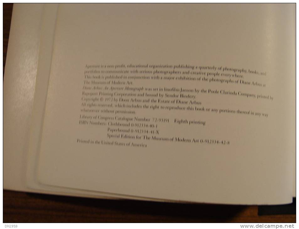 DIANE ARBUS APERTURE MONOGRAPH MILLERTON NEW YORK PHOTOS FOTOS PHOTOGRAPHY TRANSVESTITE  HERMAPHRODITE MAN WOMAN CHILD - Kunst