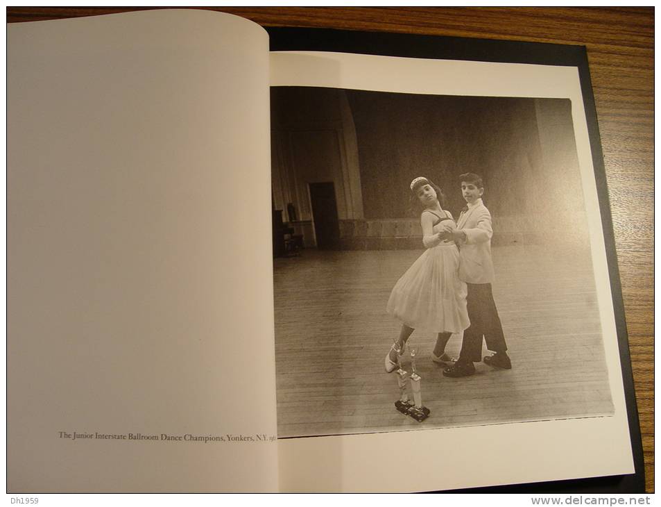 DIANE ARBUS APERTURE MONOGRAPH MILLERTON NEW YORK PHOTOS FOTOS PHOTOGRAPHY TRANSVESTITE  HERMAPHRODITE MAN WOMAN CHILD