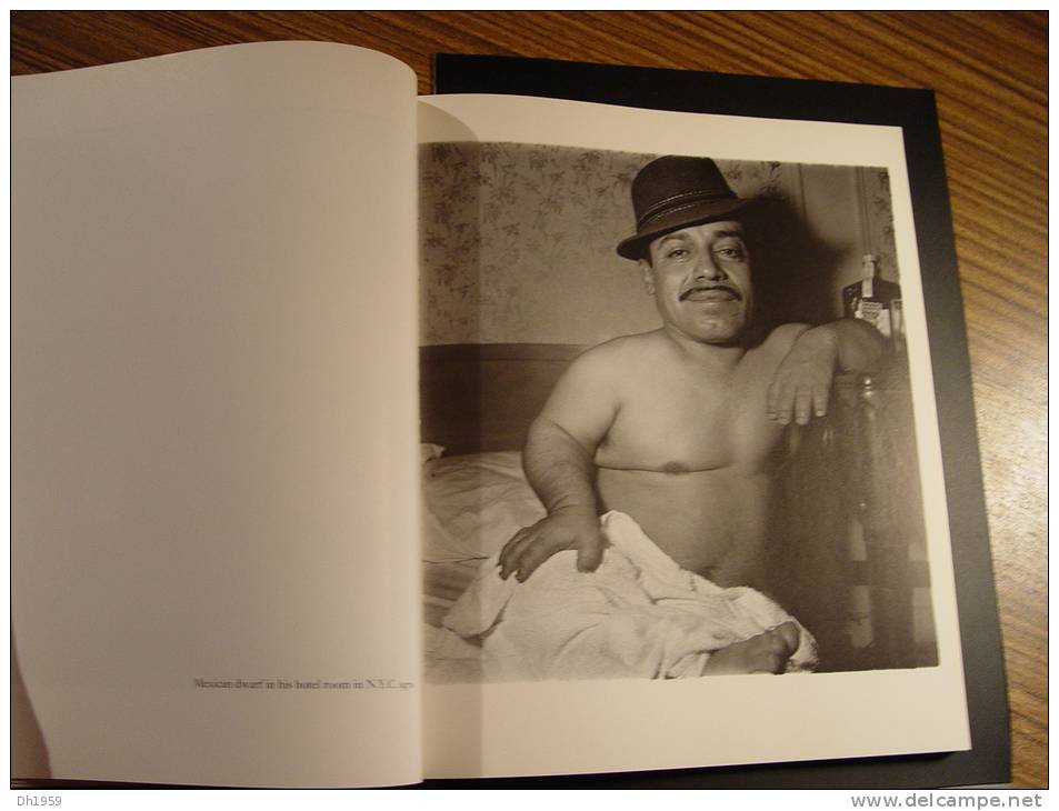 DIANE ARBUS APERTURE MONOGRAPH MILLERTON NEW YORK PHOTOS FOTOS PHOTOGRAPHY TRANSVESTITE  HERMAPHRODITE MAN WOMAN CHILD