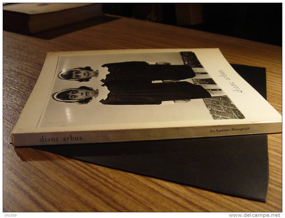 DIANE ARBUS APERTURE MONOGRAPH MILLERTON NEW YORK PHOTOS FOTOS PHOTOGRAPHY TRANSVESTITE  HERMAPHRODITE MAN WOMAN CHILD