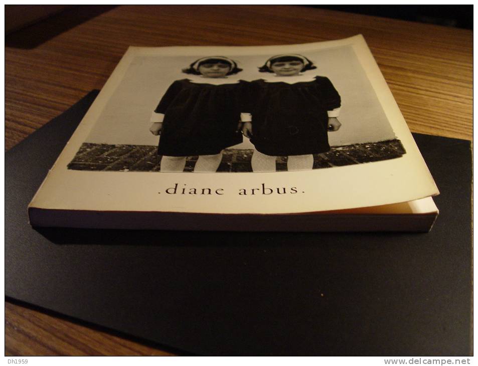 DIANE ARBUS APERTURE MONOGRAPH MILLERTON NEW YORK PHOTOS FOTOS PHOTOGRAPHY TRANSVESTITE  HERMAPHRODITE MAN WOMAN CHILD