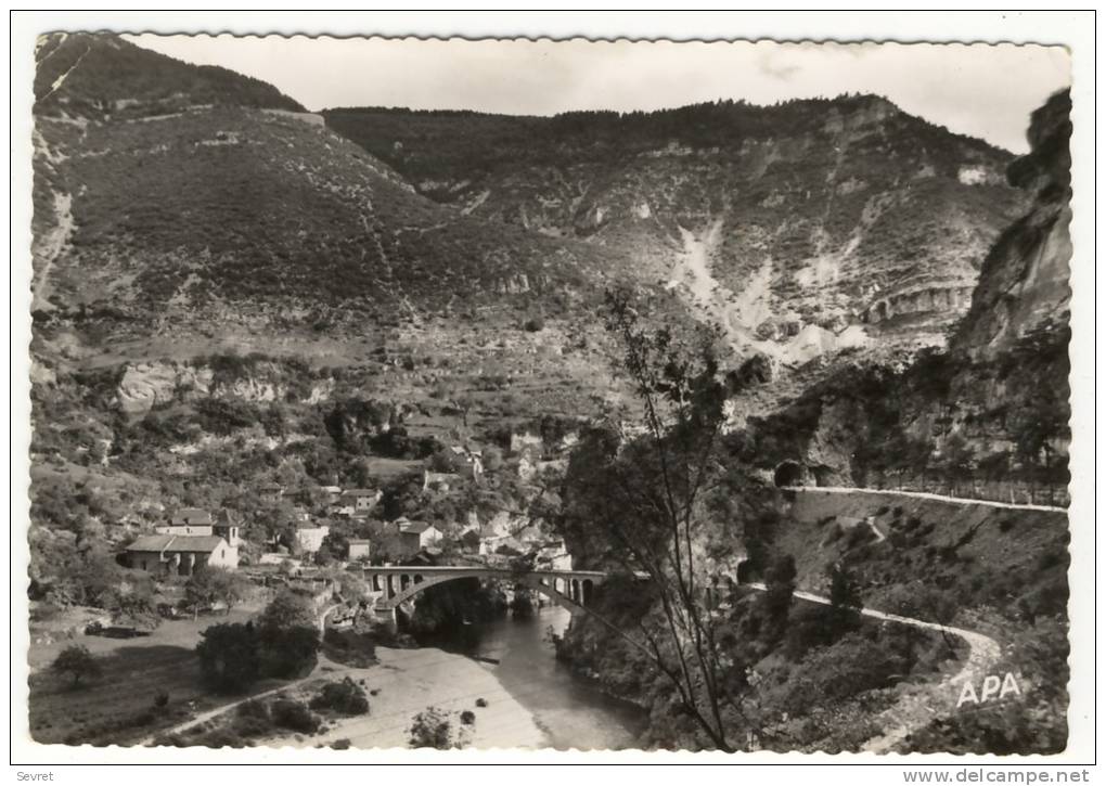 SAINT CHELY DU TARN. - Vue Générale Aérienne. CPM Dentelée - Andere & Zonder Classificatie