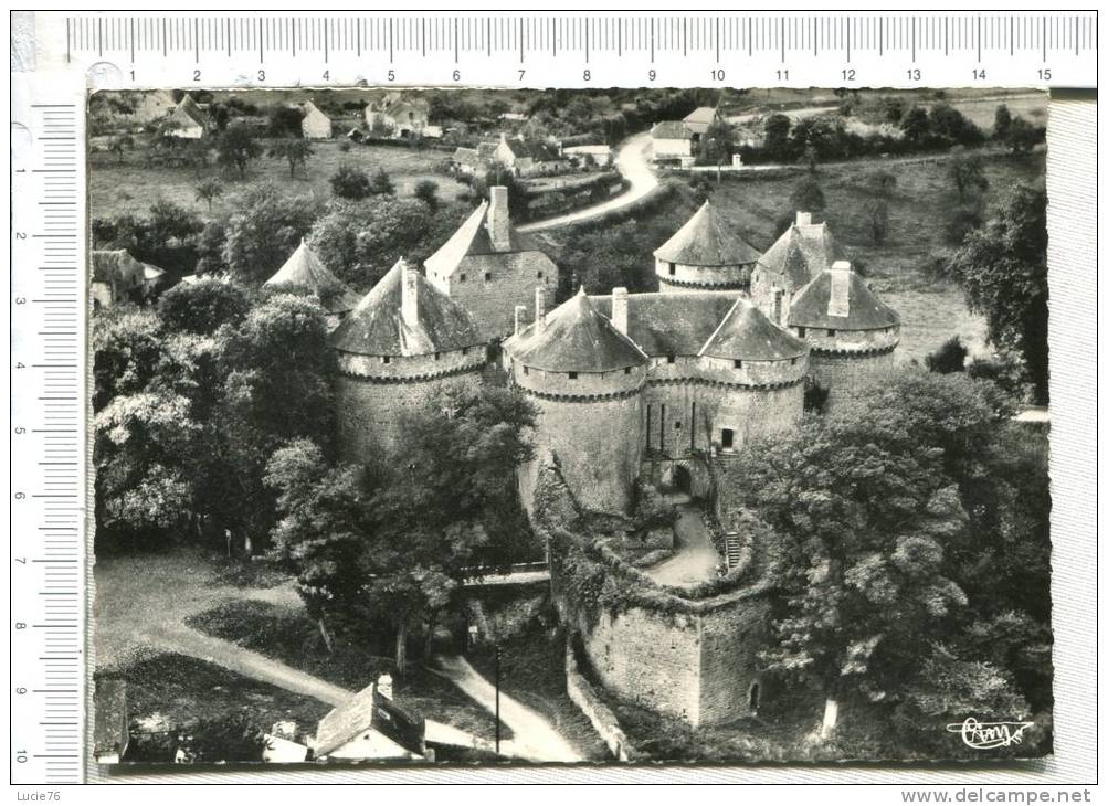 LASSAY - Le Château - Porte Sur La Barbacane - Vue Aérienne - Lassay Les Chateaux