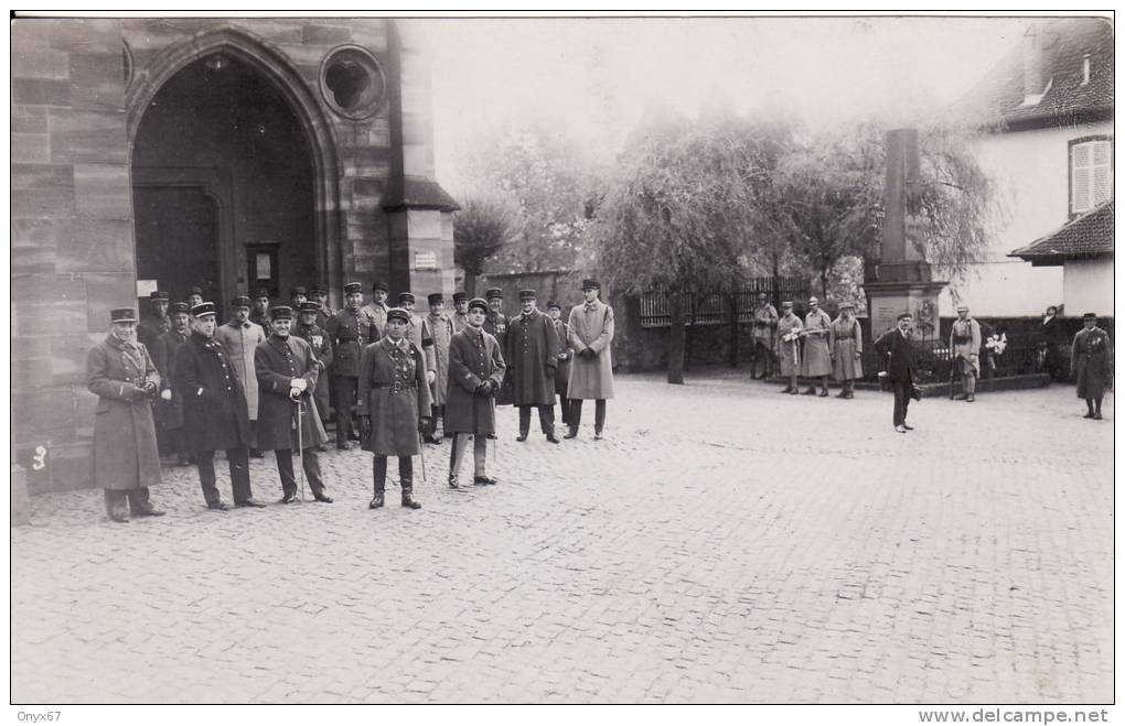 Carte Postale Photo De MUTZIG (Bas-Rhin)  Fête Du Régiment Devant église-Militaire Français- 1933- VOIR 2 SCANS - - Mutzig