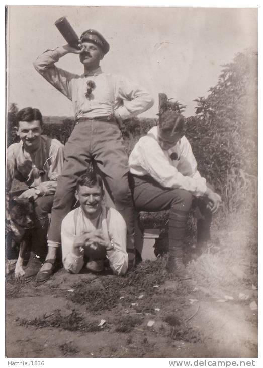 Photo Originale Juin 1915 LIEVIN - Soldats Allemands Prenant La Pose (ww1, Wk1) - Lievin