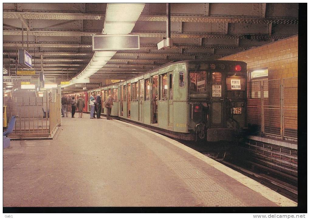 Rame Sprague Verte  --- Train Special COPEF ( Rame Sprague  ) A Nation , Ligne N° 2  --- 1990 - Métro