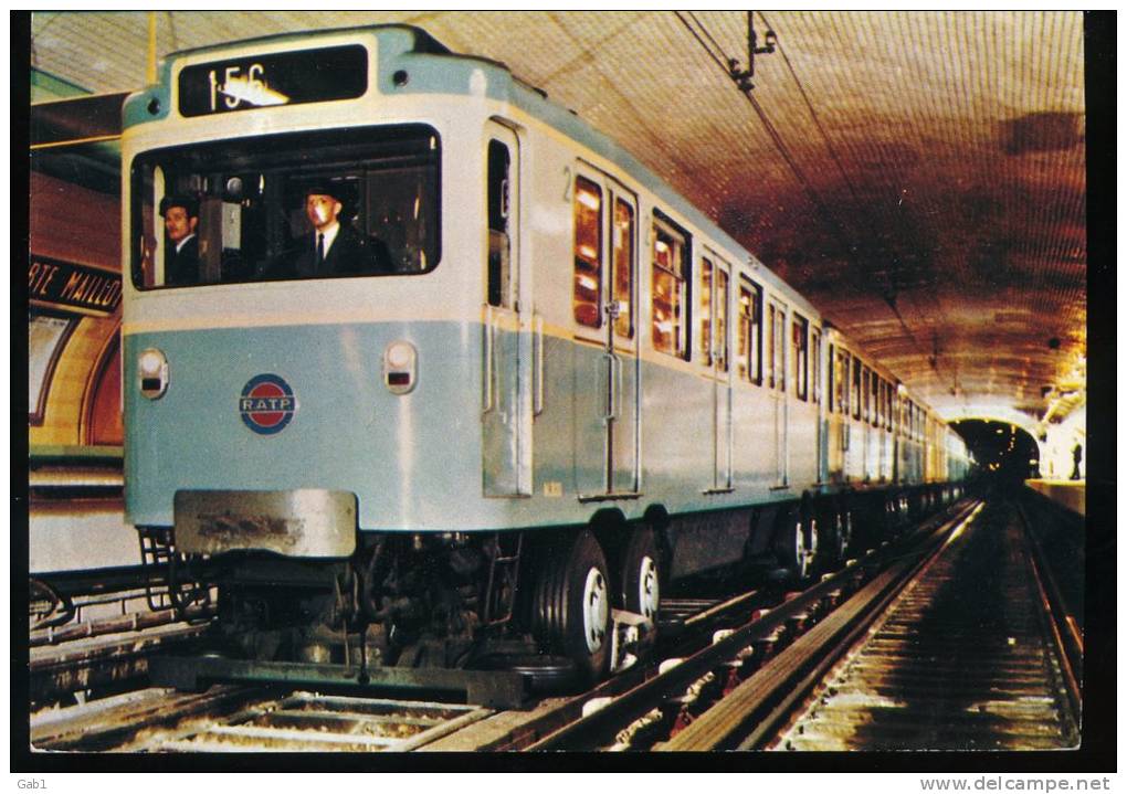 Paris --- Metro Politain De Paris --- Rame Sur Pneumatique MP 59 ( 1963 ) - Métro