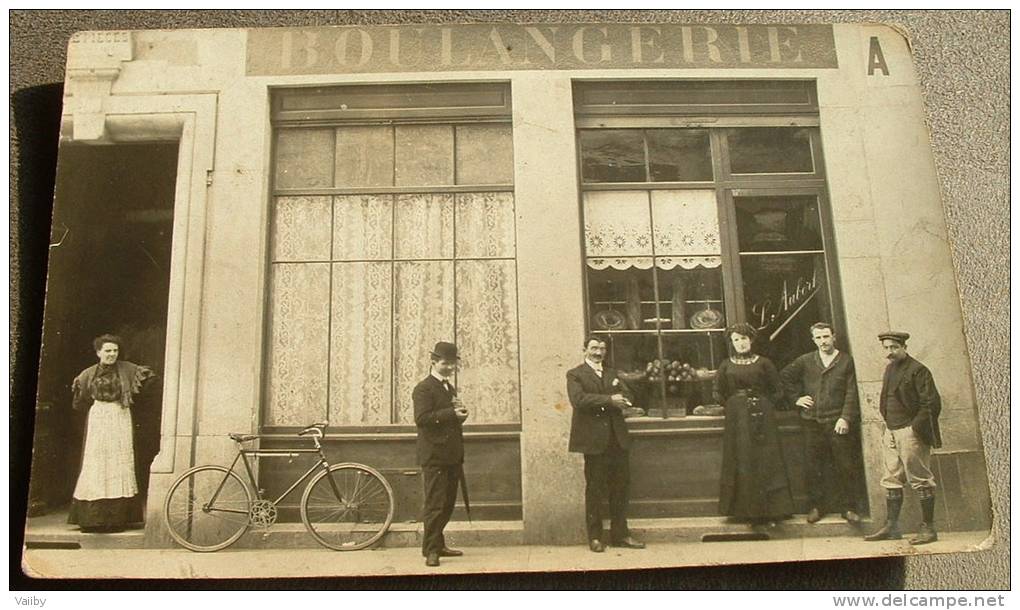 Carte Photo Devanture Gros Plan Boulangerie -  L. AUBERT - Autres & Non Classés