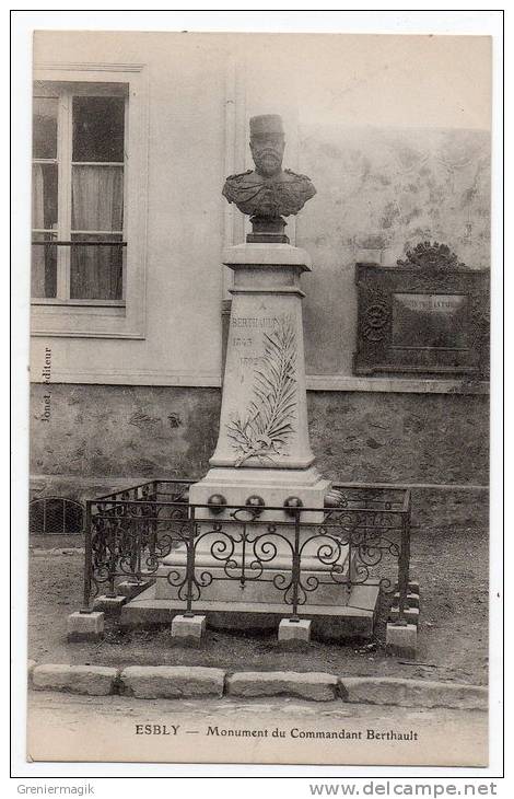 Cpa 77 - Esbly - Monument Du Commandant Berthault - Monuments Aux Morts