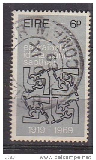 Q0270 - IRLANDE IRELAND Yv N°234 - Oblitérés