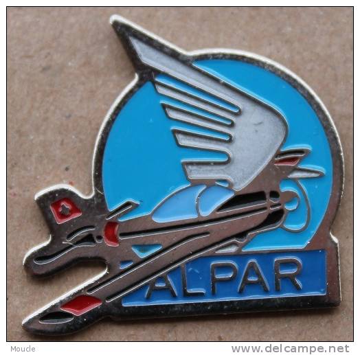 ALPAR- DRAPEAU SUISSE SUR AVION  -    (ROUGE) - Avions