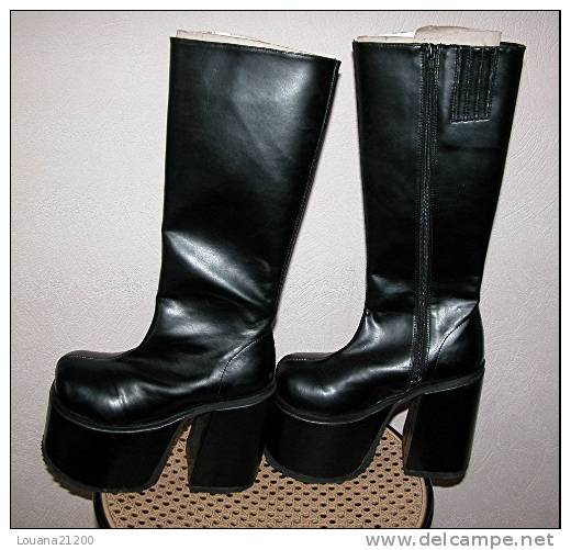 Vintage Paire De Bottes Style Gothique "DEMONIA"_L53 - Shoes