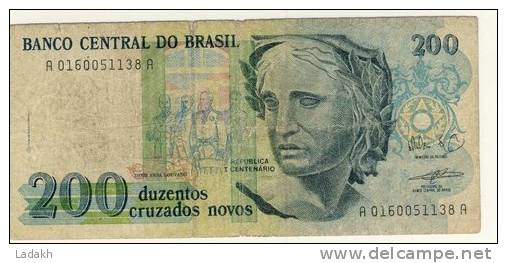 BILLET # BRESIL # 1989 # 200 CRUZADOS NOVOS # DUZENTOS CRUZEIROS NOVOS # SCULPTURE REPUBLIQUE - Brésil