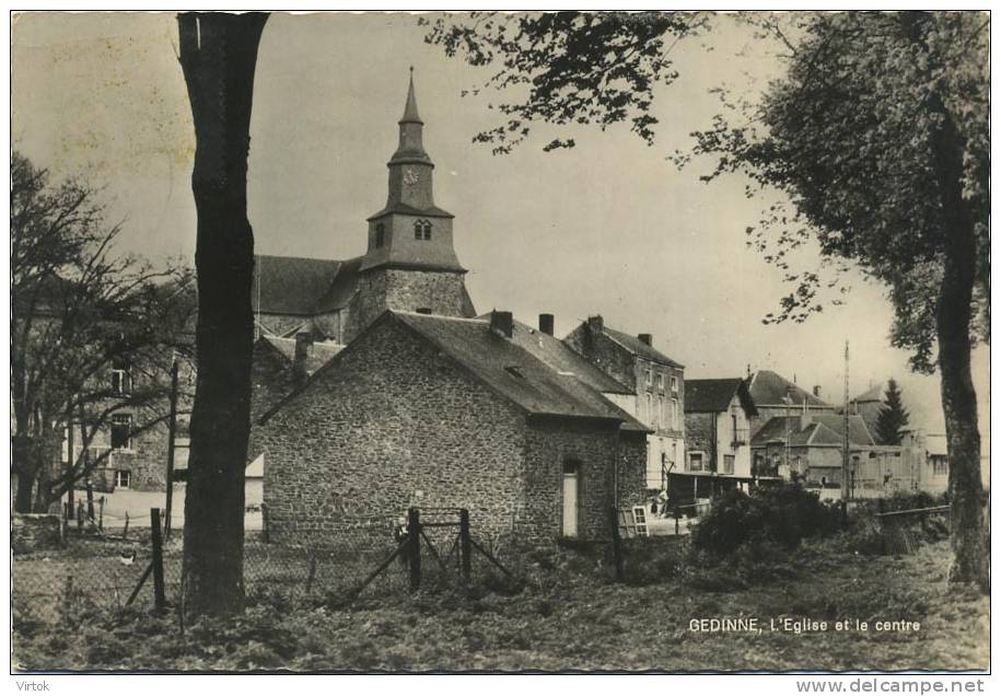 Gedinne :  L'église Et Le Centre    ( Grand Format ) - Gedinne