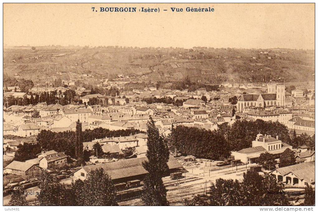 CPA -BOURGOIN-Jallieu(38)- Vue Générale Sur La Gare - Bourgoin