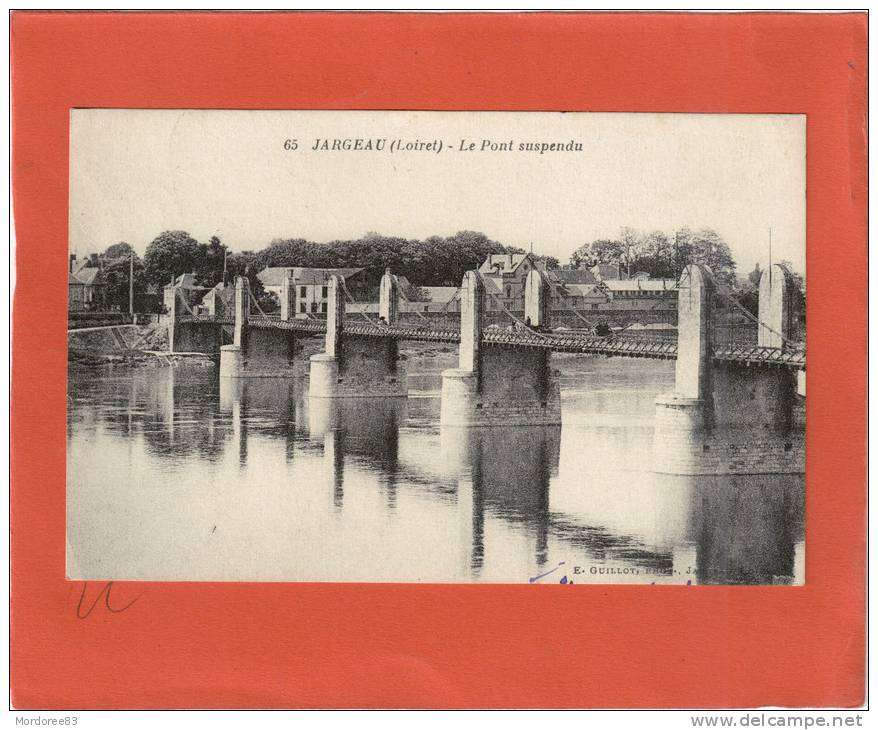 CPA JARGEAU  LOIRET LE PONT SUSPENDU PHOTO E GUILLOT VERSO TIMBRE GANDON 1.50F POUR TOURCOING 23/8/1945 - Jargeau