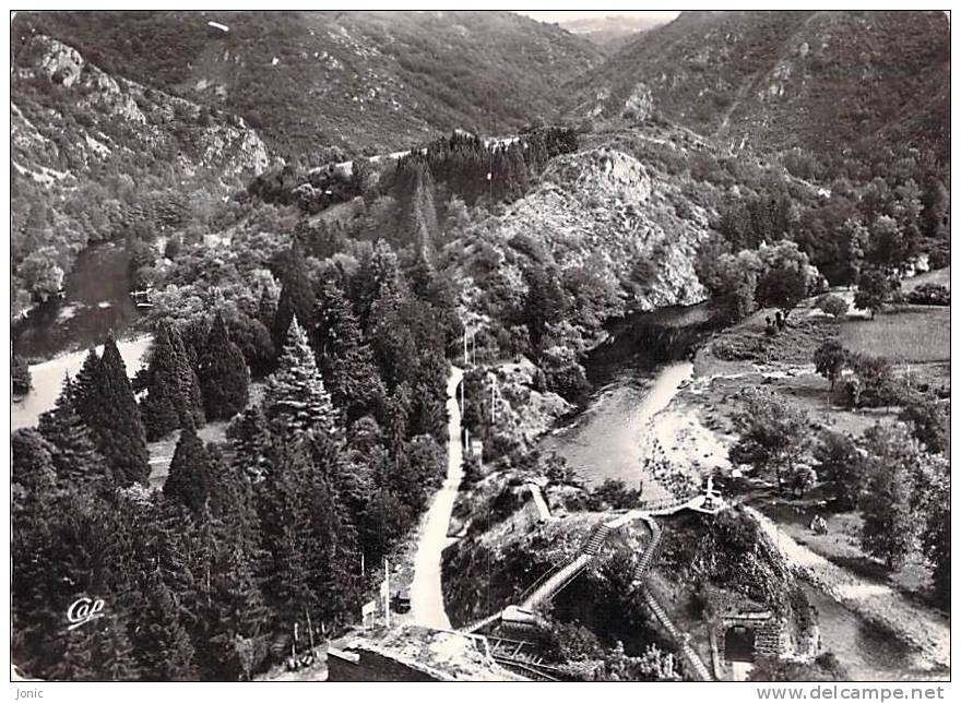 CHATEAUNEUF LES BAINS - La Presqu'ile De Saint Cyr - Le Pic Alibert - Other & Unclassified