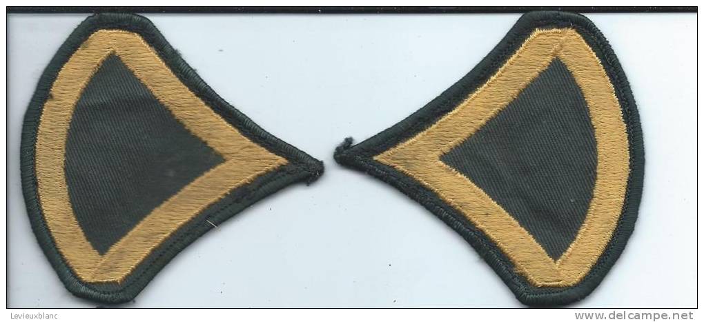 Armée US/ Deux écussons   Américain/vers 1980       ET8 - Patches