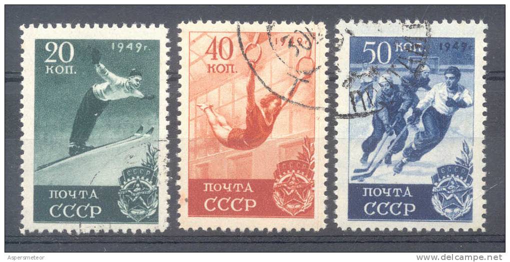 RUSSIE U.R.S.S. U.S.S.R. RUSSLAND YVERT ET TELLIER NR. 1396-98 FINALE DES JEUX SPORTIFS SAUT A SKIS ANNEAUX HOCKEY SUR G - Usados