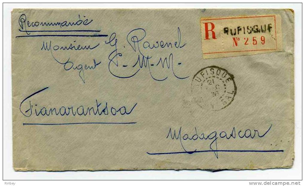Lettre Recommandée  : RUFISQUE / SENEGAL : 21 Dec 1930 Pour Madagascar / Superbe Affranchissement Au Verso - Autres & Non Classés