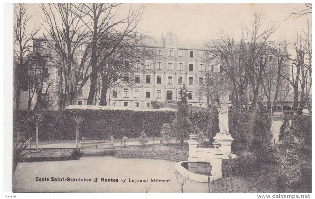 Cp , 44 , NANTES , École Saint-Stanislas , Le Grand Bâtiment - Nantes