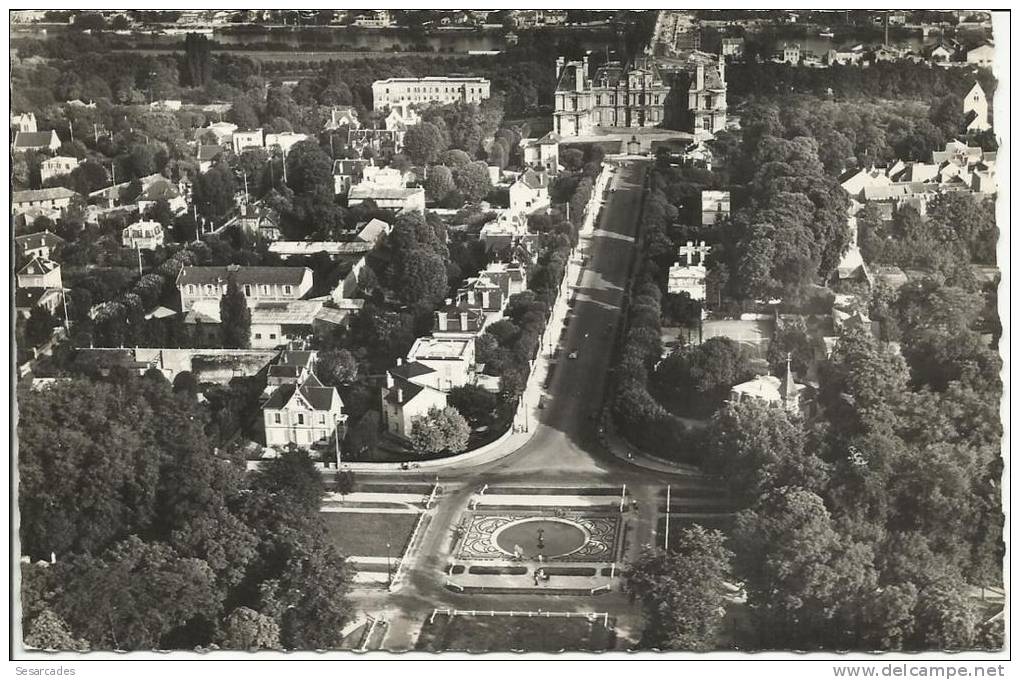 EN AVION SUR MAISONS-LAFFITTE (PILOTE-OPERATEUR R. HENRARD.  SCAN R/V - Maisons-Laffitte