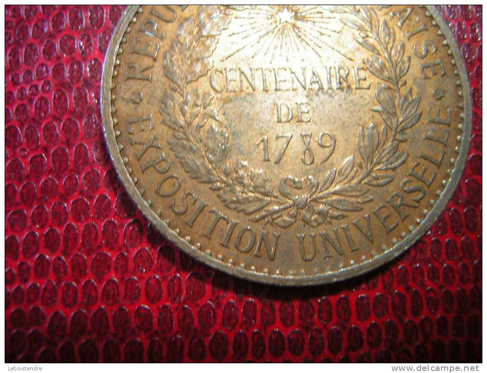 MEDAILLE BRONZE 1889  SIGNEE BARRE CENTENAIRE DE 1789 REPUBLIQUE FRANCAISE EXPOSITION UNIVERSELLE - Professionnels / De Société