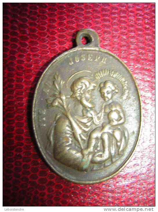 MEDAILLE BRONZE RELIGIEUSE ITE AD JOSEPH  DIEU A COMMANDE A SES ANGES D´AVOIR SOIN DE VOUS - Professionals / Firms