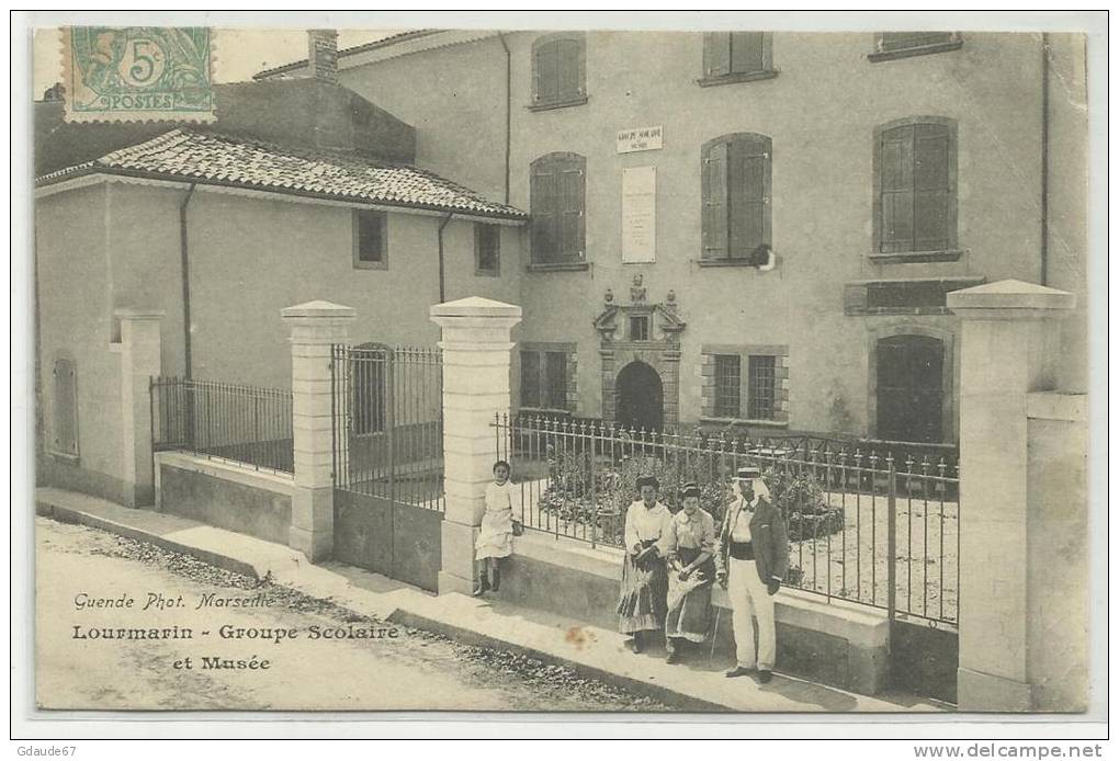 LOURMARIN (84) - GROUPE SCOLAIRE ET MUSEE - Lourmarin