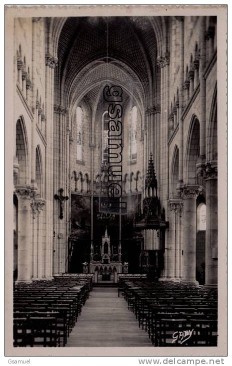 D 44. - CARQUEFOU - Intérieur De L'Eglise. - Editions "GABY". - (voir Scan). - Carquefou