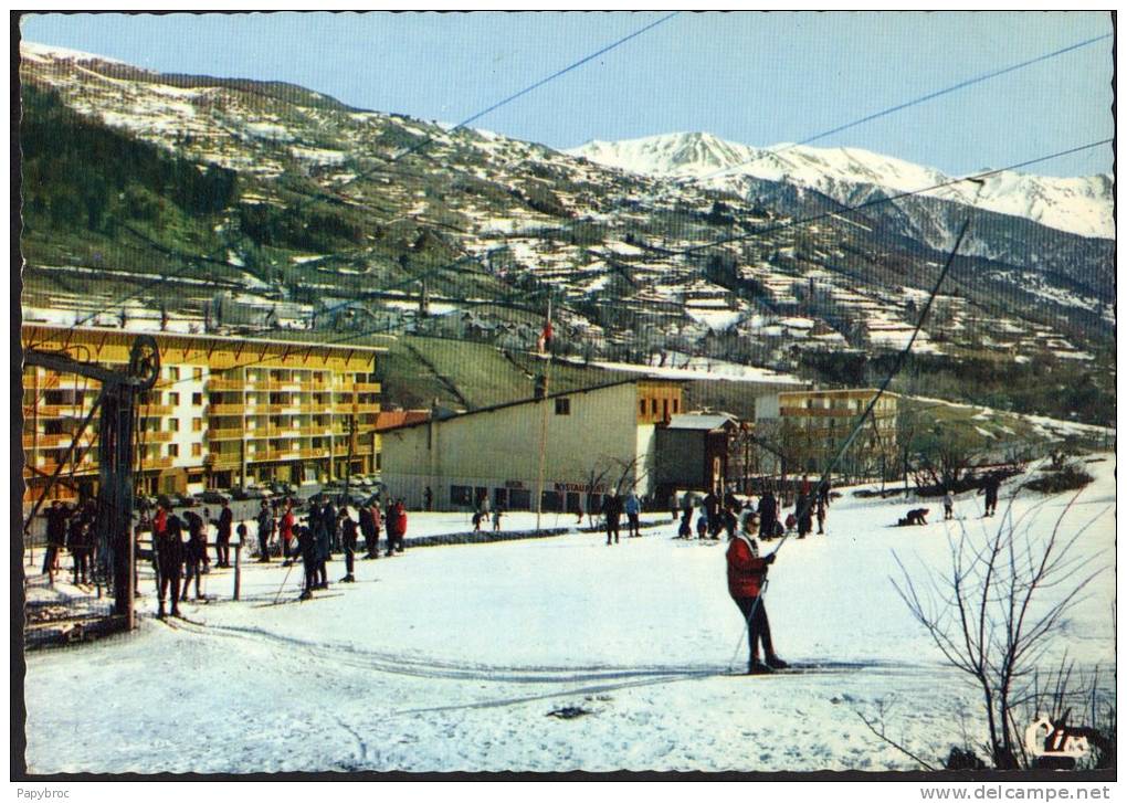 CPSM - 05 - VILLENEUVE-la-SALLE - Place Du Télécabine , Départ Remonte-pente Du Rioulet - - Autres & Non Classés