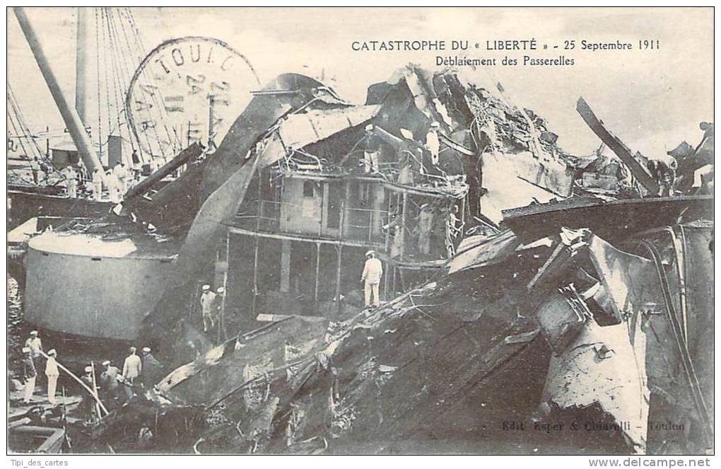 83 - Toulon - Catastrophe Du Cuirassé Liberté, 25 Septembre 1911, Débarquement Des Passerelles - Toulon