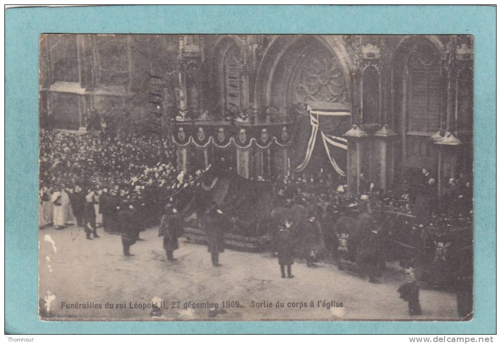 FUNERAILLES DU ROI LEOPOLD II - 22décembre 1909. - Sortie Du Corps à L'église - 1910 CARTE  ANIMEE   - - Famous People