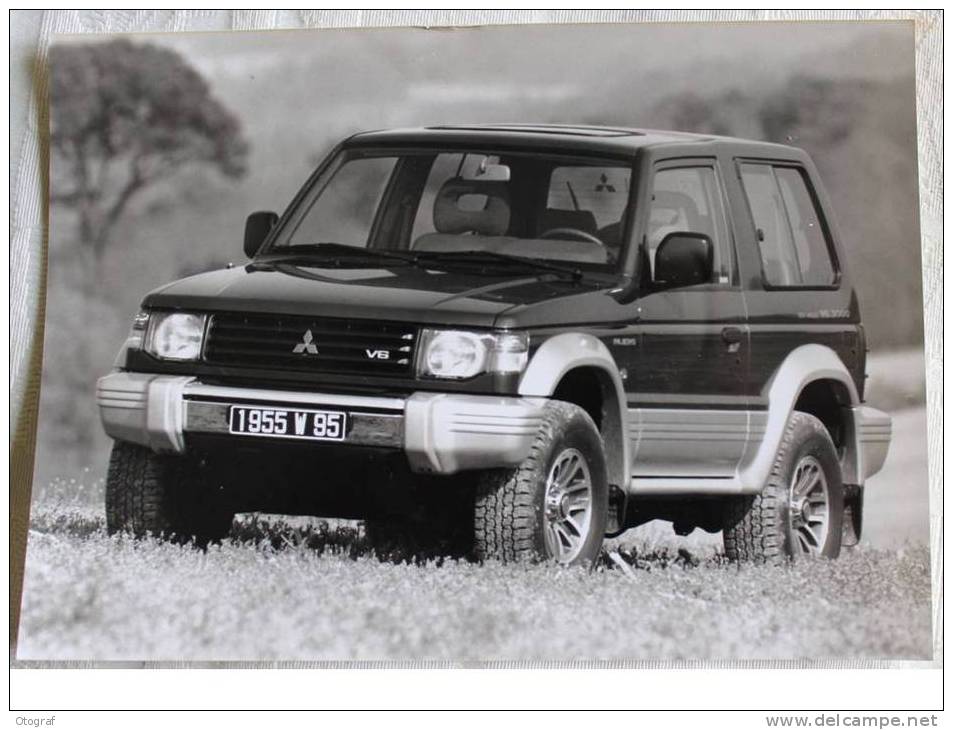 Automobile - Photo  De La Voiture : MITSUBISHI PAJERO COURT 31 V6 - Autosport - F1