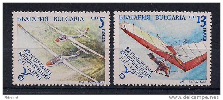 BULGARIA, YVERT 3279/3282**, DEPORTES, AÑO 1989, PARACAIDISMO, DEPORTES AÉREOS, VUELO SIN MOTOR - Parachutting