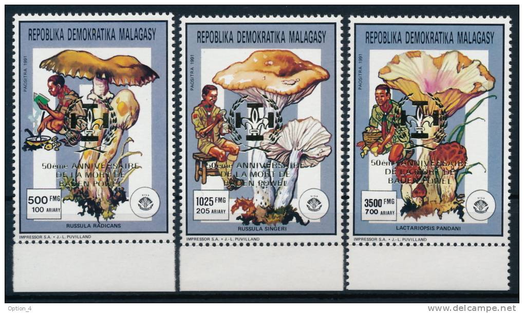 Malagasy Madagascar Mushrooms Scouting Gold Ovpt. Pilze Pfadfinder Set (3) °BM0552 MNH - Pilze