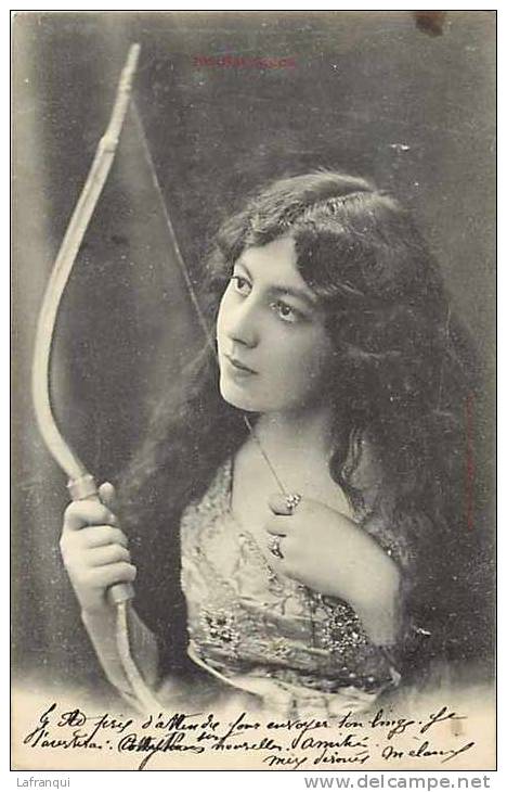 Themes Div- Sports - Ref E752- Arc- Profils Grecs -portrait De Femme   -carte Bon Etat  - - Tir à L'Arc