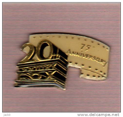 Pin´s  Cinéma, 20  Th  Century  FOX  20 è  Anniversory - Cinéma