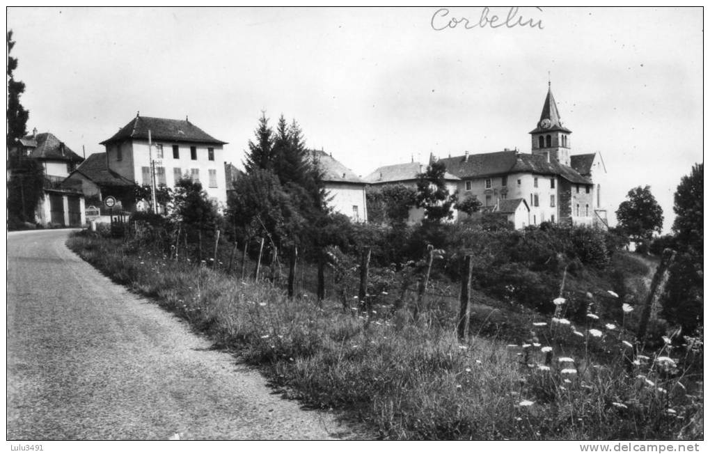 CPSM -CORBELIN (38)- L'Entrée Du Village - Corbelin