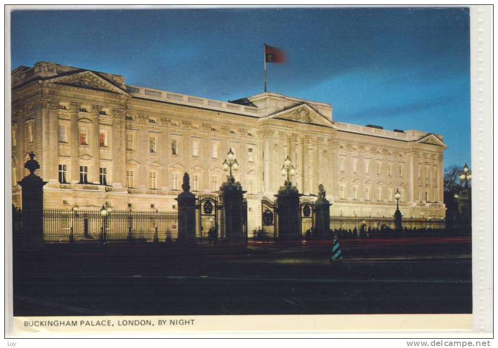 LONDON - Retour - 1981 - Buckingham Palace