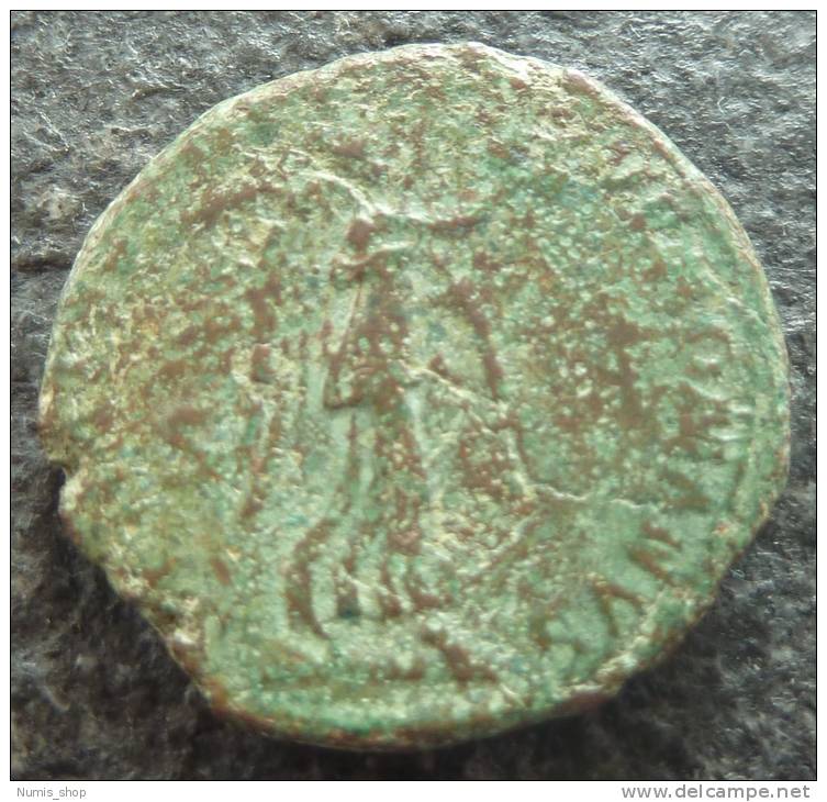 Roman Empire - #345 - Traianus - Victoria N.l. Gehend S-C - XF! - Les Antonins (96 à 192)