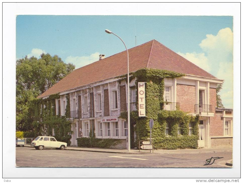 Aumale. Hôtel-Restaurant " Le Dauphin ". - Aumale