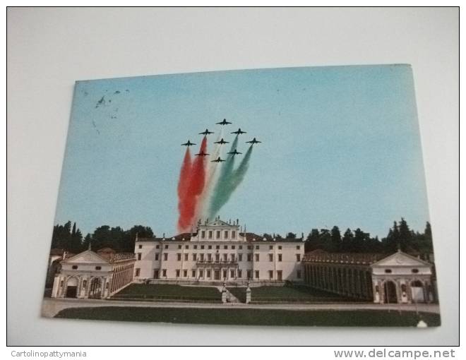 Aerei Frecce Tricolori In Formazione Diamante Su Villa Manin Di Passariano - 1946-....: Modern Tijdperk