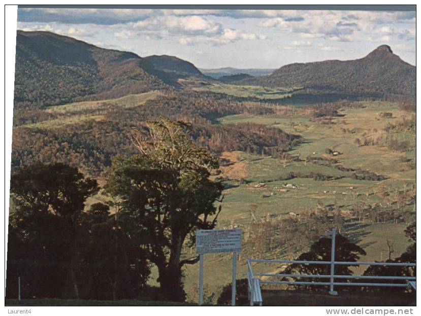 (118) Australia - QLD - Carr's Lookout - Outback